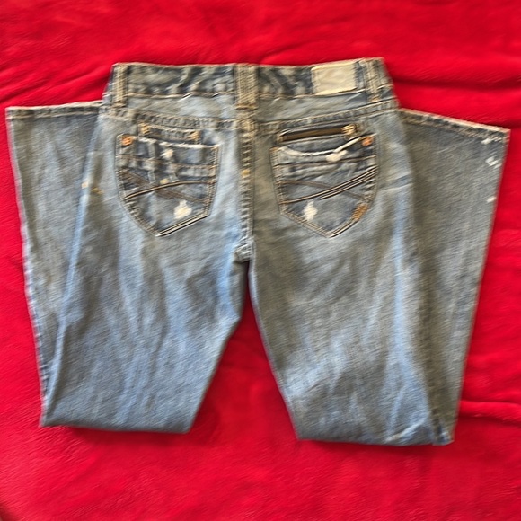 Cute factory distressed Aeropostale jeans - Picture 2 of 9